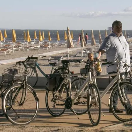 شقة Lovely Flat At Pineta Grado-Pineta