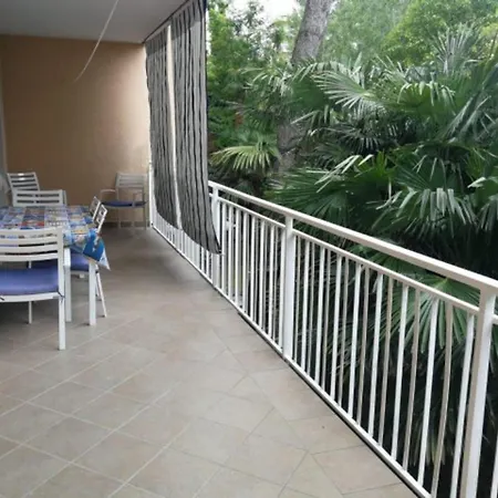 شقة Lovely Flat At Pineta Grado-Pineta